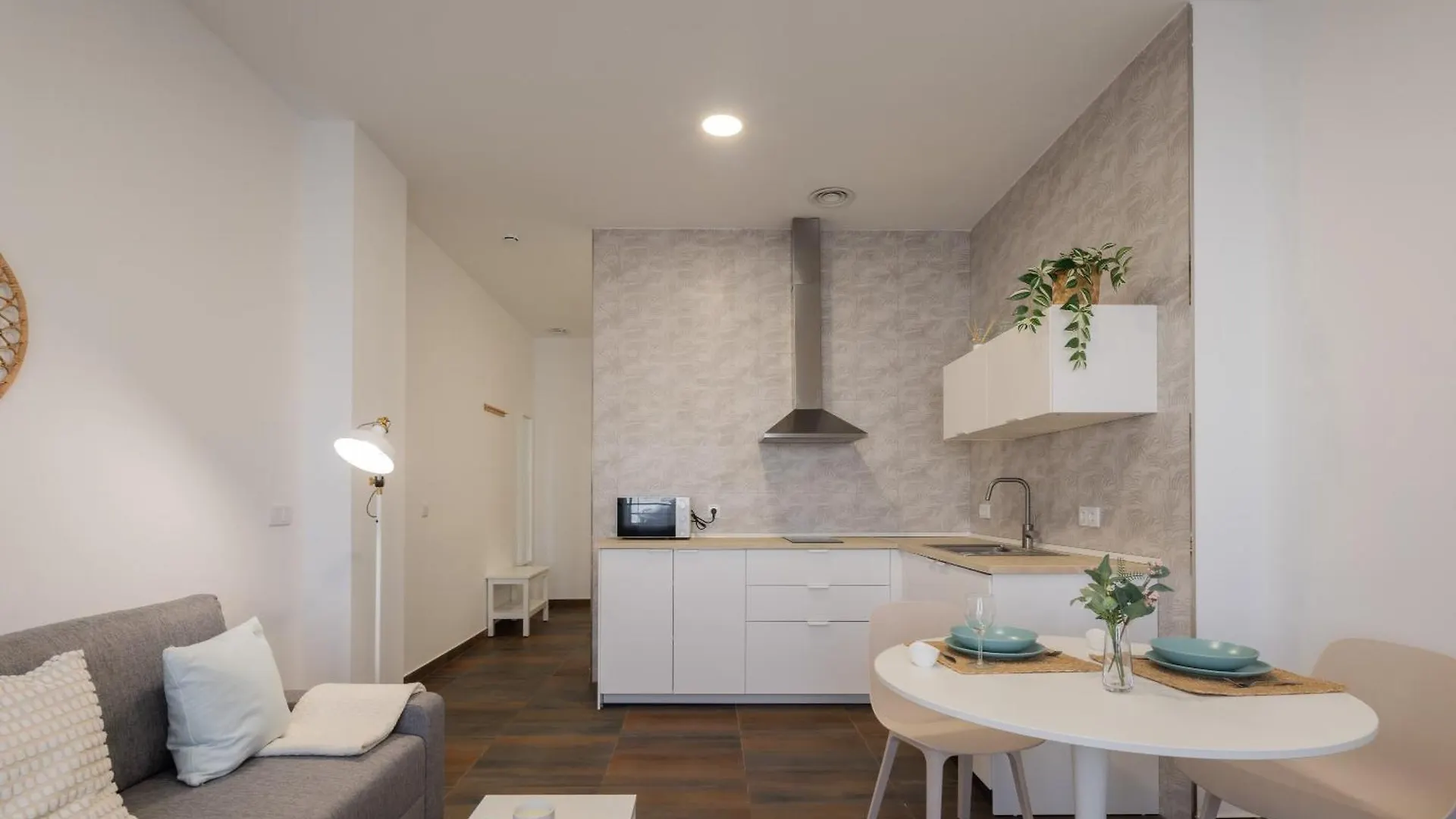 Estudios Y Apartamentos El Antiguo Balneario Ha Cadiz